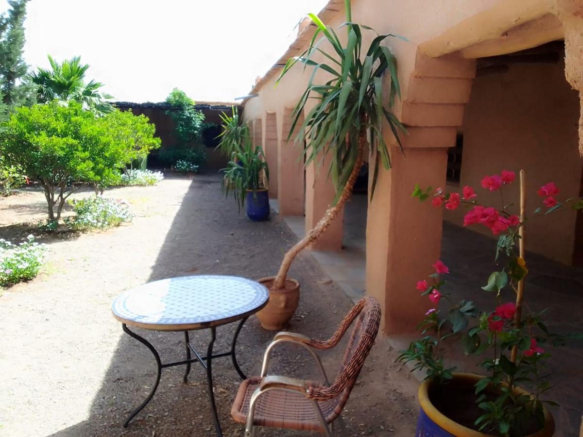 Auberge Bassou Nkob エクステリア 写真